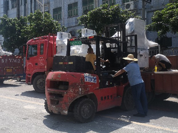 热烈祝贺深圳威利特丝网印刷机入住公明大型上市
